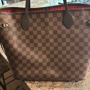 Louis Vuitton neverfull in cherry MM